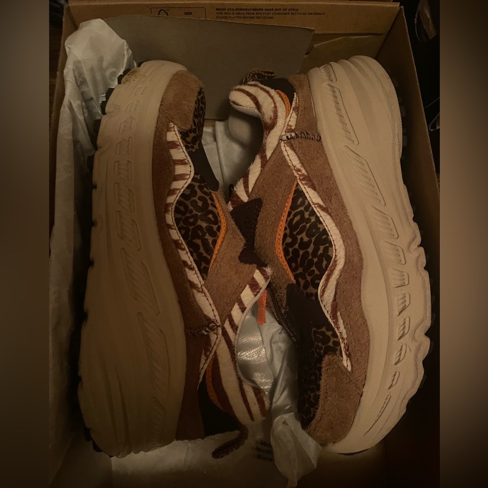 Ugg Wild thing with zipper